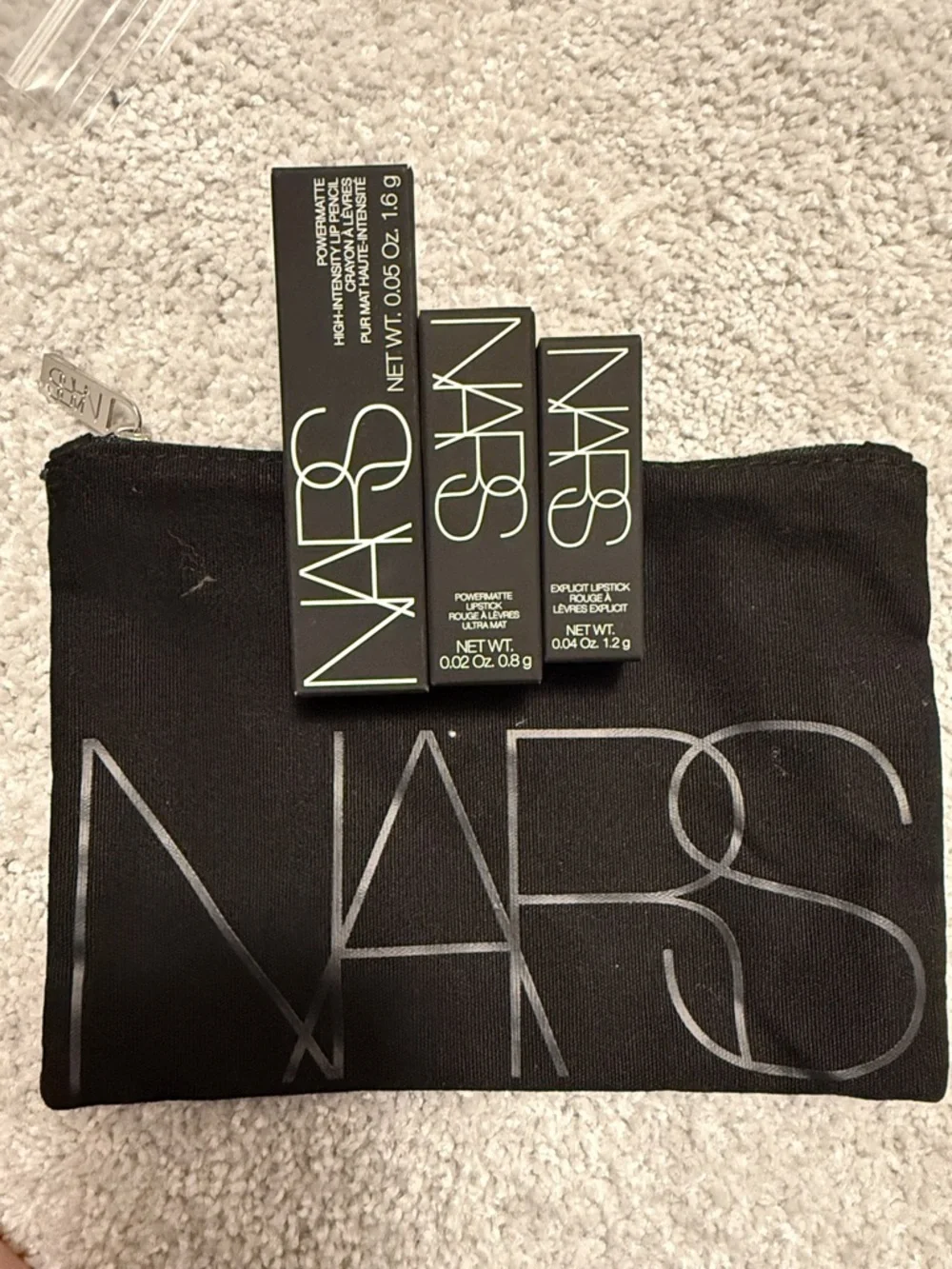 NARS Lipstick Bundle & Pouch- travel sizes Walkyrie, Body Heat, Dragon Girl